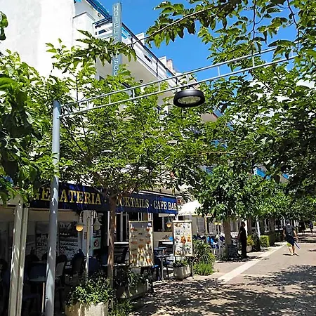 Corisco Hotel 2*