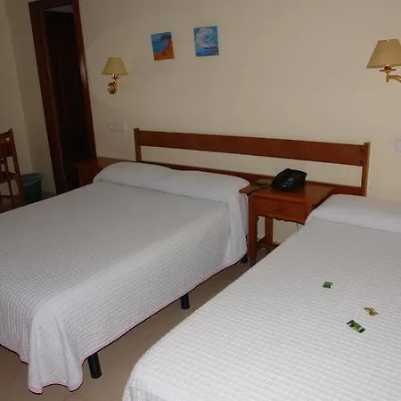 Corisco Hotel 2*
