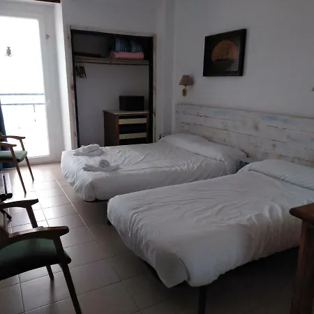 Corisco Hotel 2*